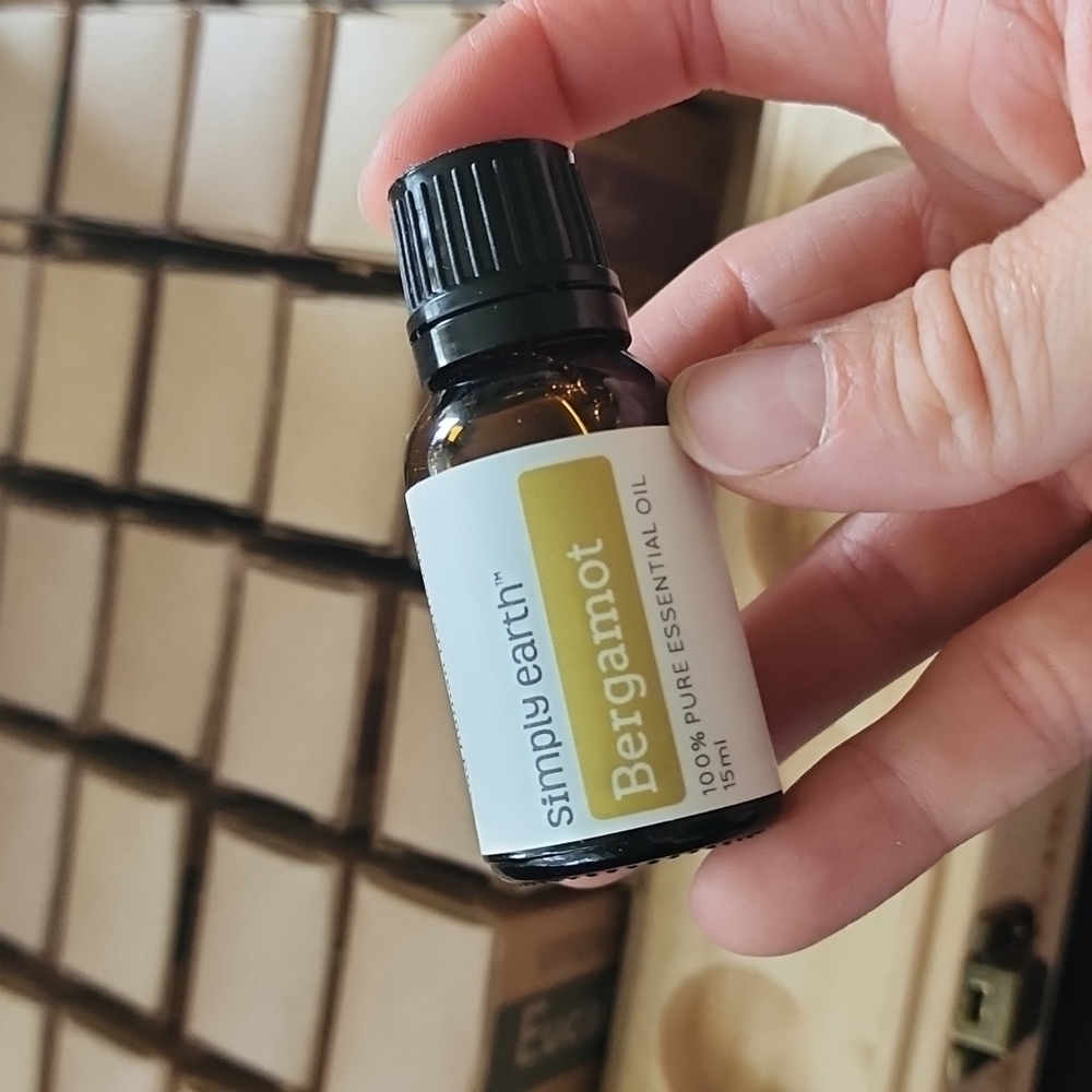 Simply Earth Bergamot essential oil 15ml